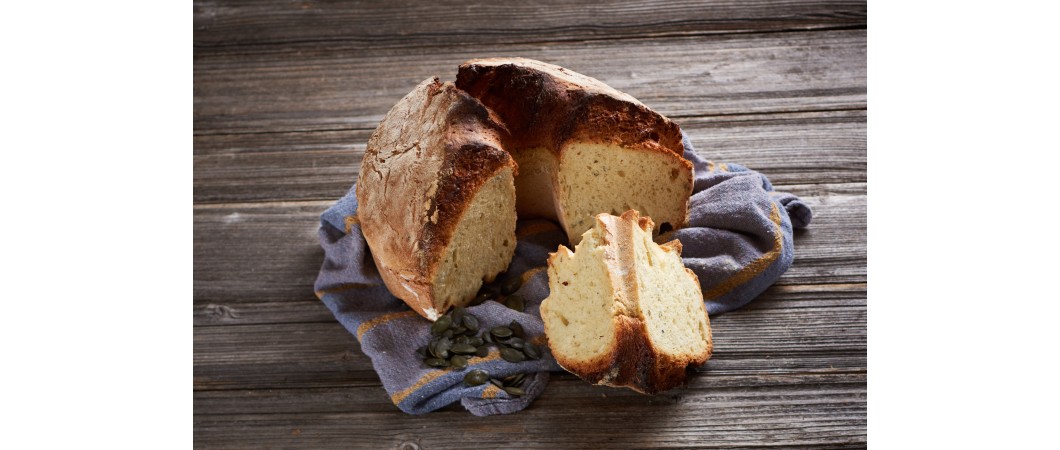 Mlečni kruh z bučnicami